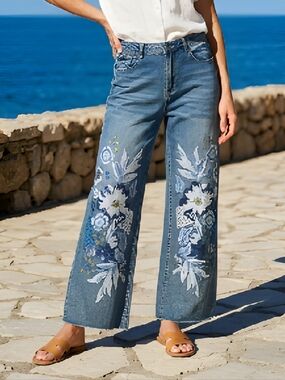 Embroidered Blue Wide-Leg Women’s Jeans Size 12